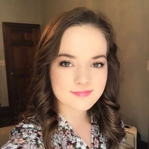 Meet your Posher, Sophia